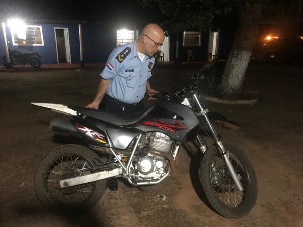 Tras persecución, recuperan moto robada en Brasil - Nacionales - ABC Color