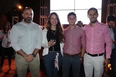 Tigo presentó dos nuevos celulares
