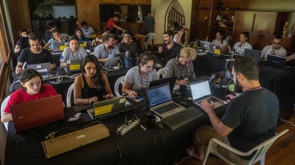 HOY / Penguin Academy: invitan a bootcamp para aprender sobre programación