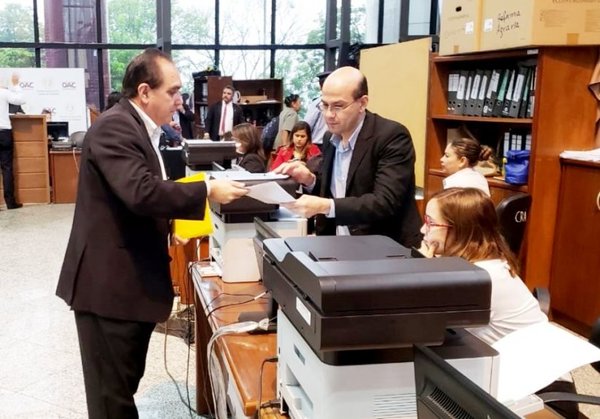 Directores piden al Congreso que Petta sea interpelado - Edicion Impresa - ABC Color
