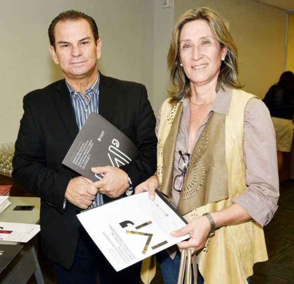 Fundación Texo ofreció un brindis con Jorge Aliende - Edicion Impresa - ABC Color
