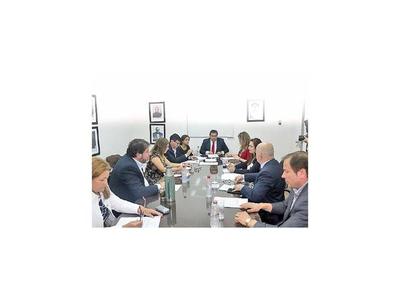 Aplazan tratamiento de eliminación de protocolo constitutivo del Parlasur