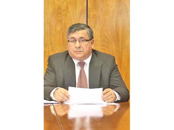 Administrador de la Cámara justifica: “No hay trabajo afuera”