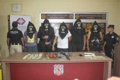 Desbaratan gavilla implicada en millonario robo a una distribuidora de pollos en Minga Guazú