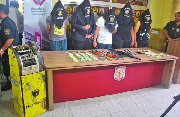 Cinco detenidos tras hurto en distribuidora de pollos | Diario Vanguardia 08