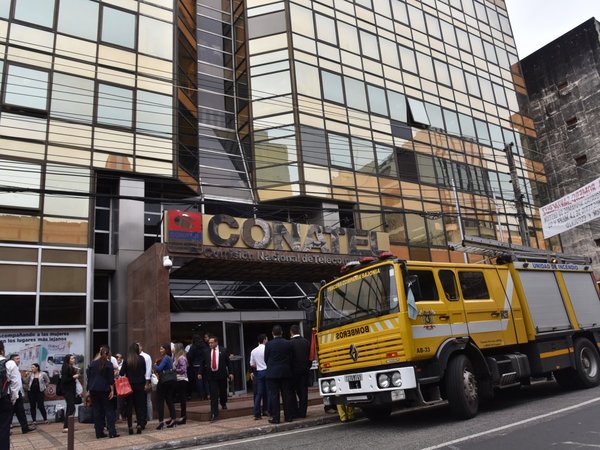 Principio de incendio en un edificio de Asunción