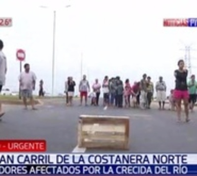 Bañadenses bloquean paso en Costanera Norte - Paraguay.com