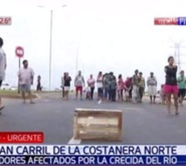 Bañadenses bloquean paso en Costanera Norte - Paraguay.com