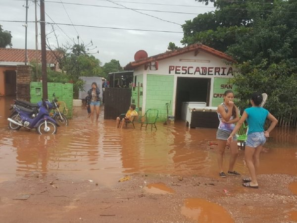 Concepción: Familias del barrio San Antonio amanecieron bajo agua