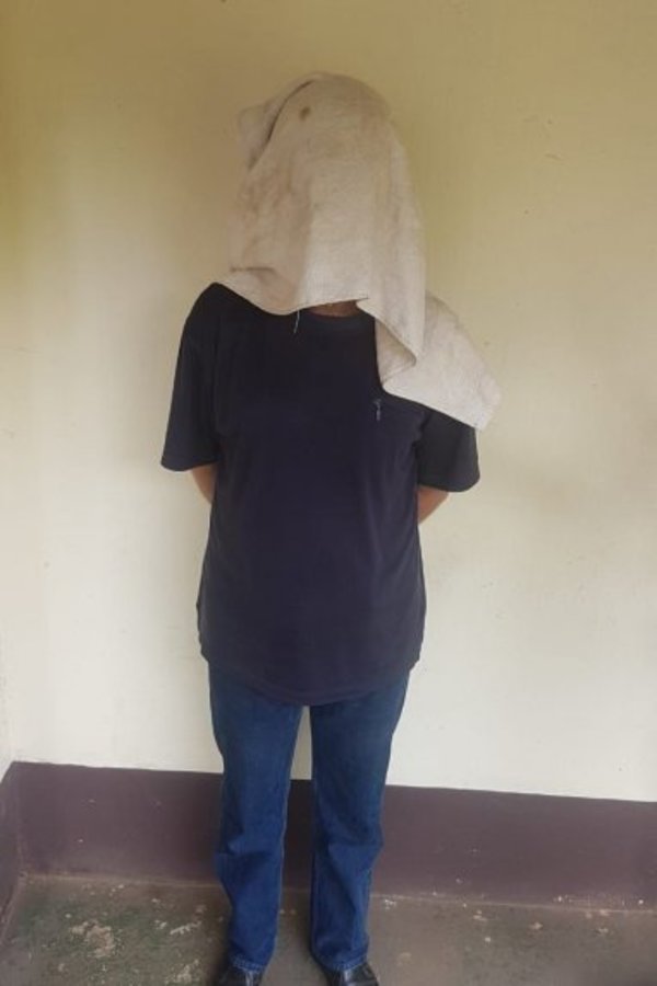 Detienen a un hombre acusado de filmar a niños desnudos - Nacionales - ABC Color