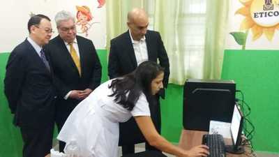 Salud Pública habilita sistema de información digital en INERAM - .::RADIO NACIONAL::.
