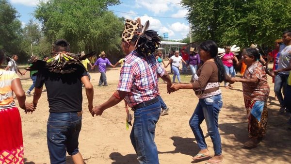 Ayoreos celebran recuperación de tierras ancestrales - Nacionales - ABC Color