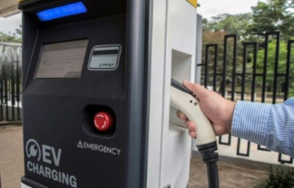 Costa Rica anuncia instalación de red de carga para vehículos eléctricos - Radio 1000 AM