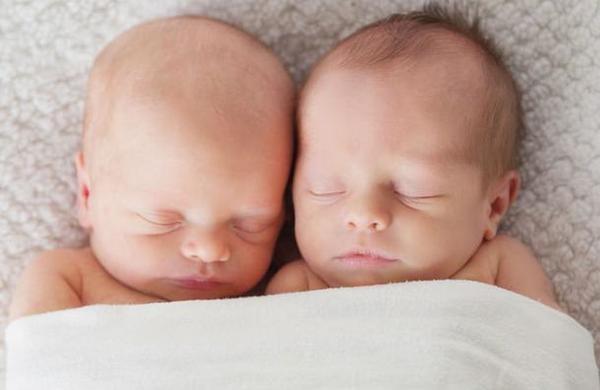 La explicación al caso de la mujer dio a luz a gemelos de distintos padres - C9N