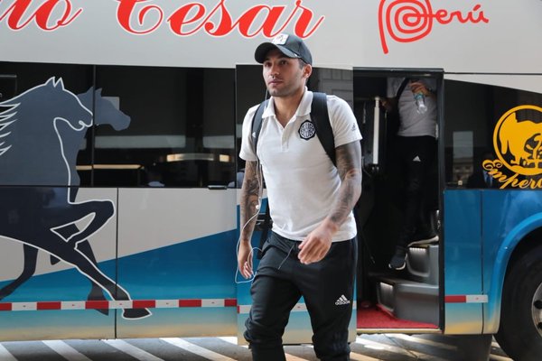 Olimpia se instala en Perú y Tabaré Viudez asoma