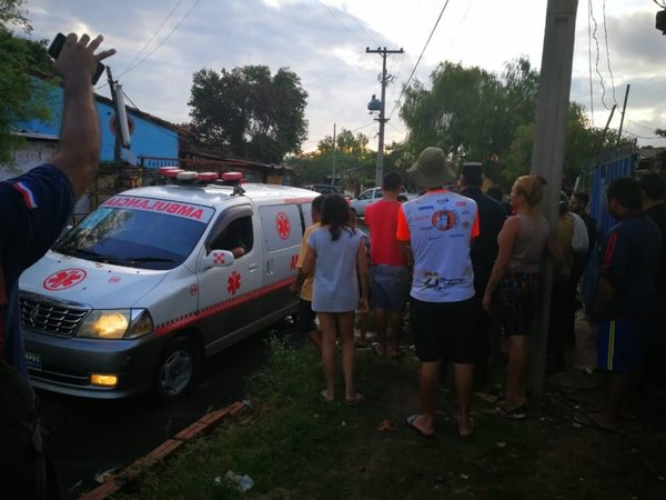 Hombre muere electrocutado en el barrio Santa Ana de Asunción - 730am - ABC Color