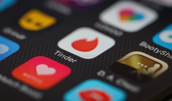 Pide que verifiquen peso de las yiyis del Tinder