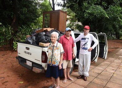 Abuelos piden quedarse en hogar Santa Teresita - Edicion Impresa - ABC Color