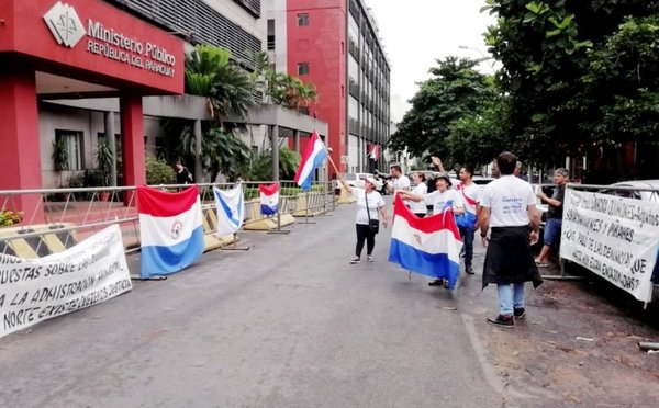Piden no cajonear las denuncias contra Urbieta - Edicion Impresa - ABC Color
