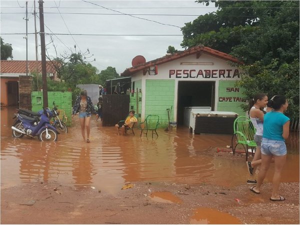 Concepción: 50 familias quedaron bajo agua por desidia de autoridades