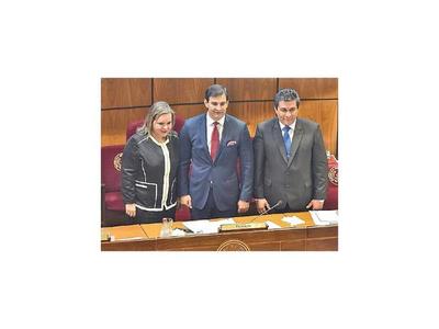Beto ratifica pacto para que un llanista presida el Senado