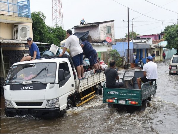 Asunción de nuevo en emergencia durante 90 días por inundaciones