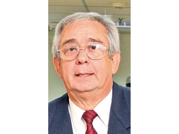 Torres Kirmser se retiró de la carrera por Rectorado UNA