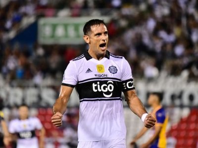 Busca imponer su sello copero