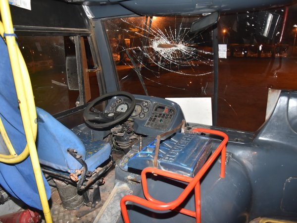 Conflicto entre líneas de transporte deja un chofer herido en Capiatá