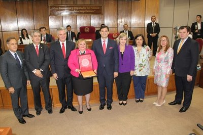 Distinguen a Julia Anselmina Maciel González - ADN Paraguayo