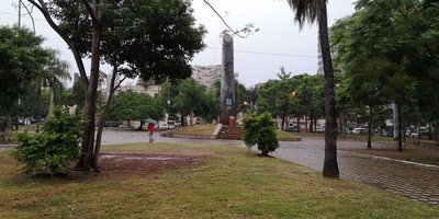 Alumnos dan clases simbólicas en Plaza de Armas - ADN Paraguayo