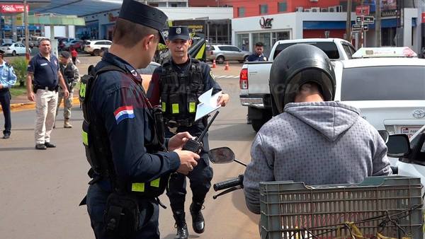 DE 10 A 20 MOTOCICLETAS SE INCAUTAN POR DÍA EN CONTROLES POLICIALES.