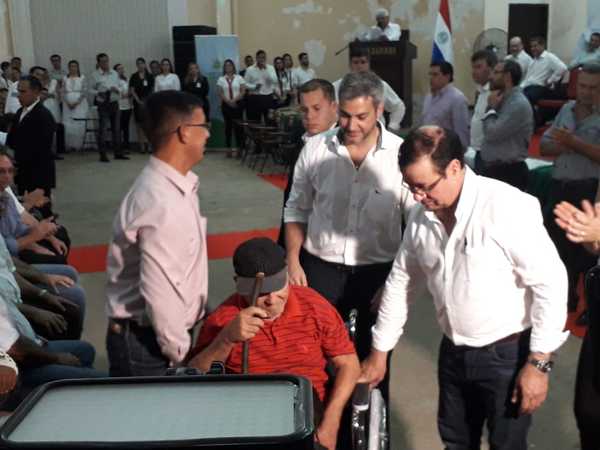 Gobierno Nacional hace entrega de certificados por aportes a productores de Paraguarí | .::PARAGUAY TV HD::.