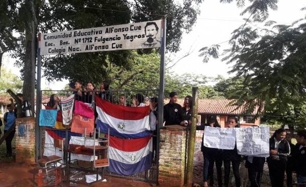 Estudiantes afectados toman colegios en Horqueta
                     | Paraguay en Noticias 