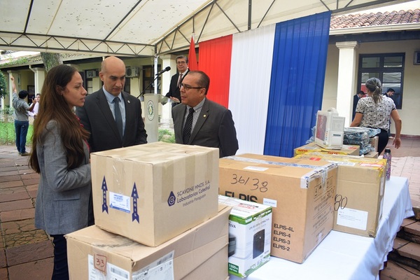 Salud recibe donación de equipos médicos e informáticos para fortalecer atención infantil | .::Agencia IP::.