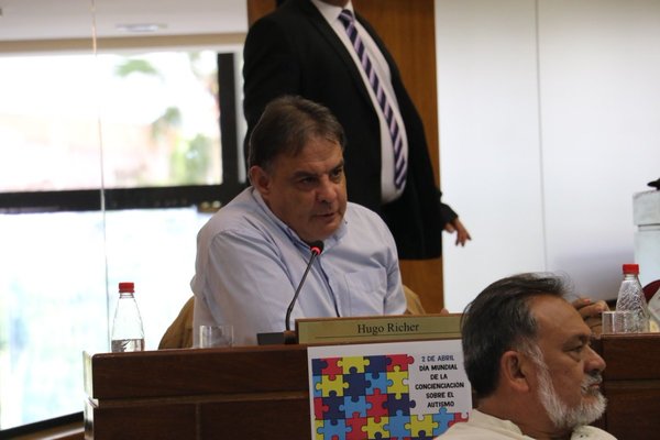 El 16 de mayo tratarán el proyecto de impuesto al tabaco y a la soja - ADN Paraguayo