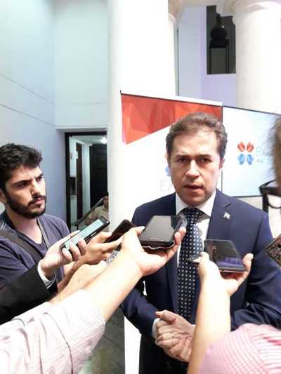 Paraguay solicitará a Panamá plataforma logística para llegar al mercado asiático - .::RADIO NACIONAL::.