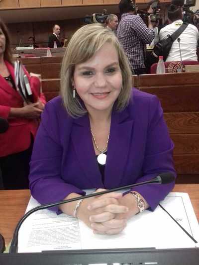 Senadora Samaniego a favor de declaración jurada para sector privado - .::RADIO NACIONAL::.