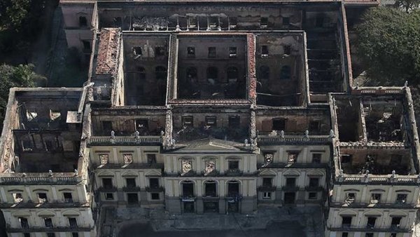 Incendio del museo de Brasil tuvo su origen en el aire acondicionado