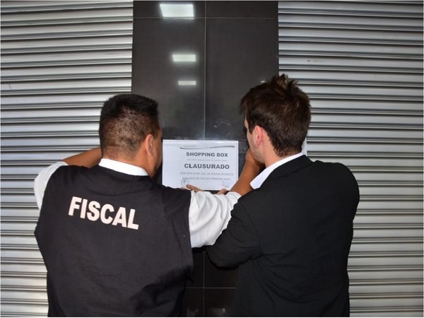 Clausuran shopping en Ciudad del Este por falta de documentaciones