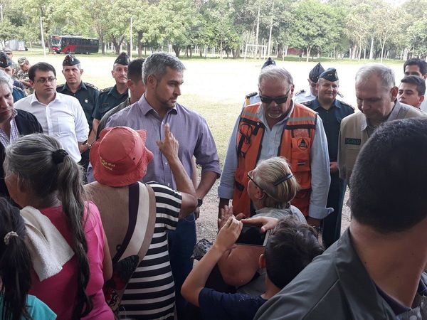 Damnificados cuestionan fugaz visita de Abdo a refugio