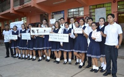 Alumnos de San Antonio quieren aprender inglés | Paraguay en Noticias 
