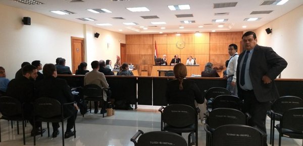 Cirujano y anestesista acusados de la muerte de un niño, en libertad - Nacionales - ABC Color