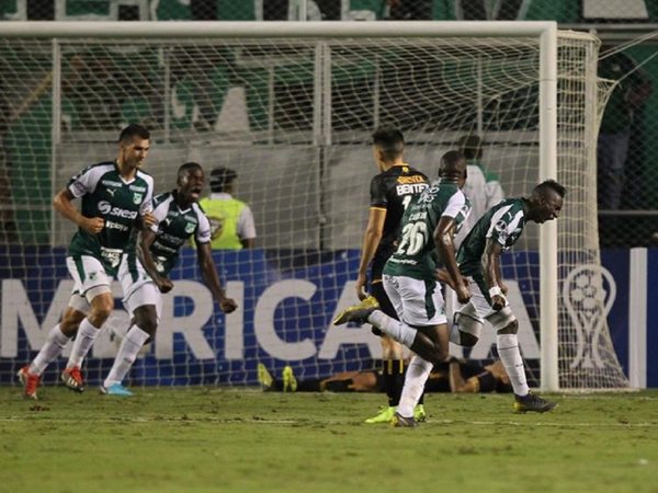 Guaraní pierde la ida en Cali y a tres jugadores para la revancha