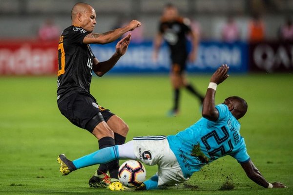 Olimpia golea en Lima - Deportes - ABC Color