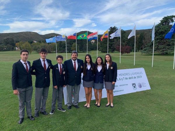 Paraguayos en el Provincial de Golf