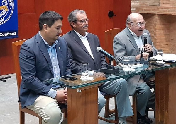 Lanzan libro “El dolor de Barret”
