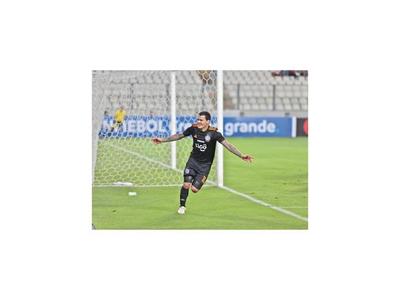 También golea en la Copa