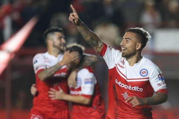 Argentinos se adelanta - Deportes - ABC Color