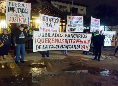 Denuncias contra caja bancaria fueron cajoneadas - Nacionales - ABC Color